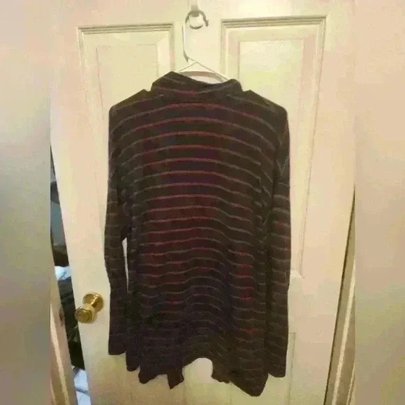 Good condition, Stitch Fix Market and Spruce cardigan - Picture 2 of 4